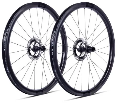 Пров. + задн. 28" ERE TENACI GA40 CARBON, Gravel, 100x12/142x12, CL, HG11, tubeless, черный сатин