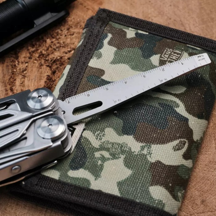 Мультитул Ganzo G303 с чехлом Molle и битами, 21 функция
