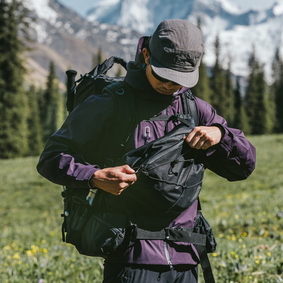 Рюкзак туристический Naturehike Helium CNK2450XB014, 70 л, черный, M