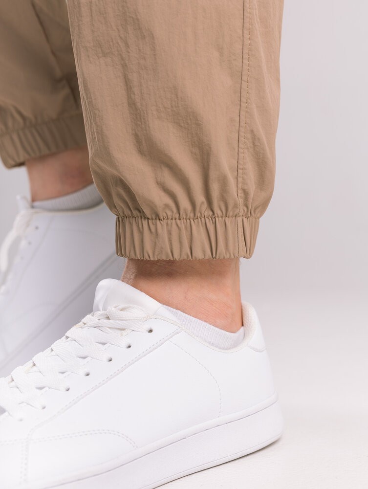 Мужские брюки джогеры с бежевыми плащевками с карманами Pobedov Ground