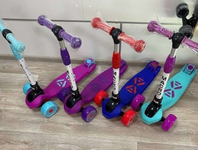 самокат Maraton Macro