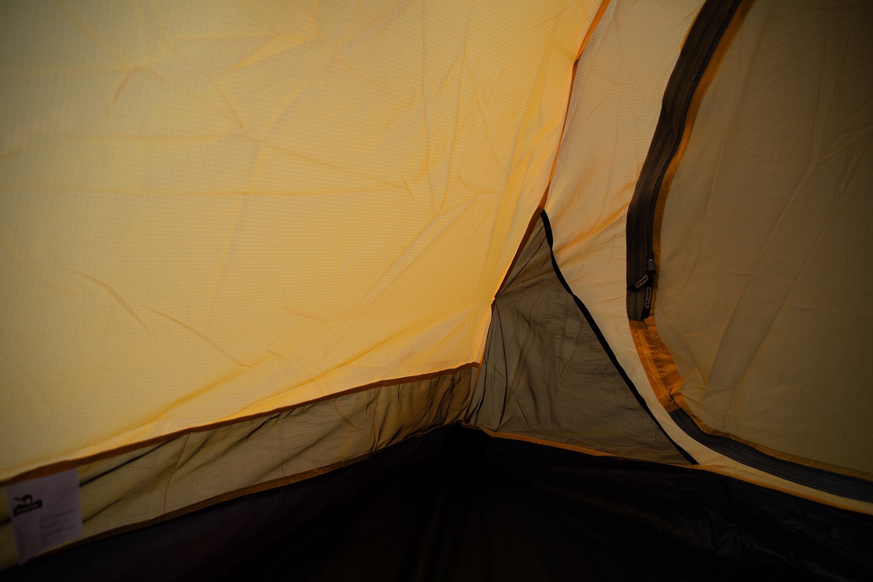 Палатка Tramp ROCK 3 (V2) серая/красная (TRT-028)