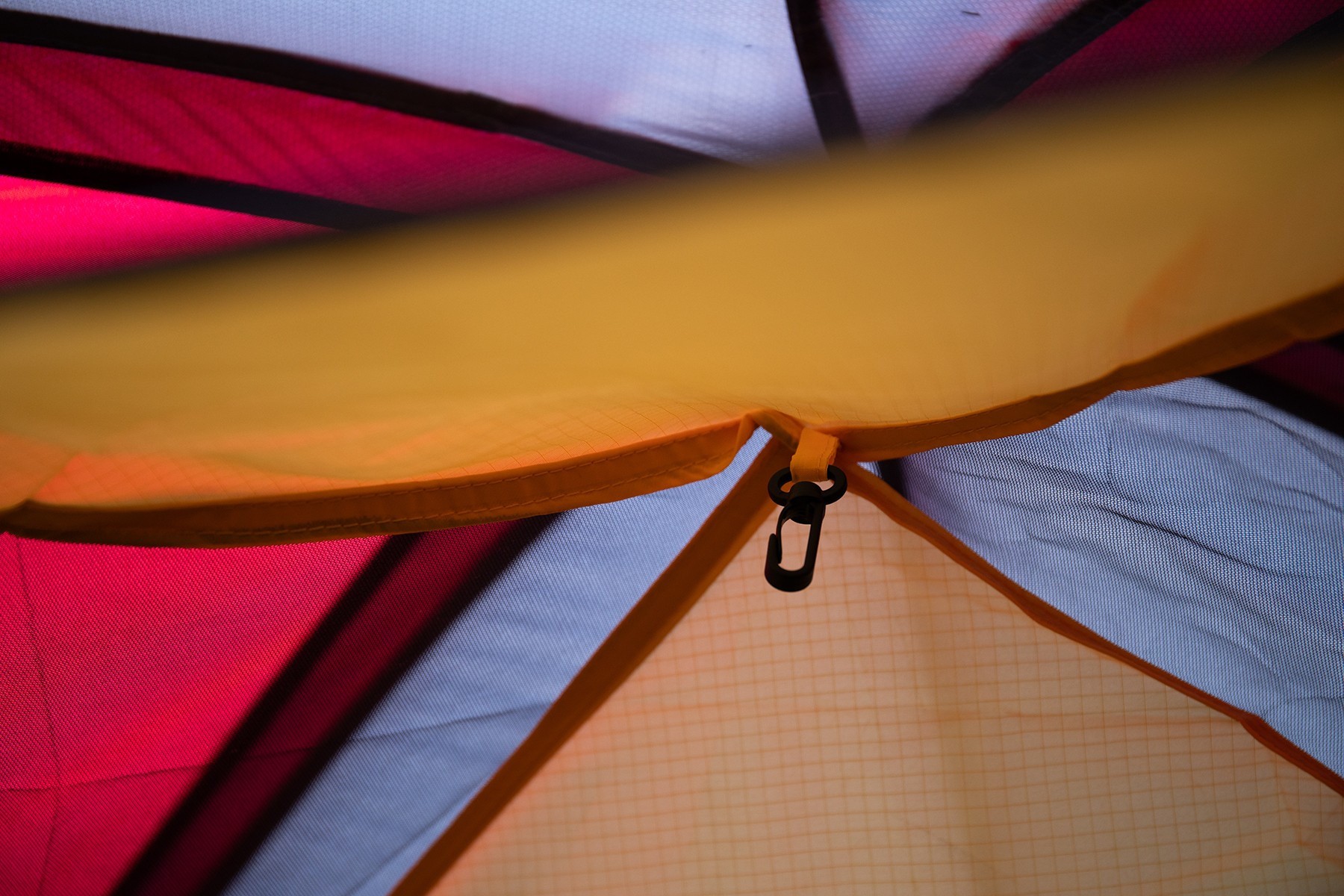 Палатка Tramp ROCK 3 (V2) серая/красная (TRT-028)