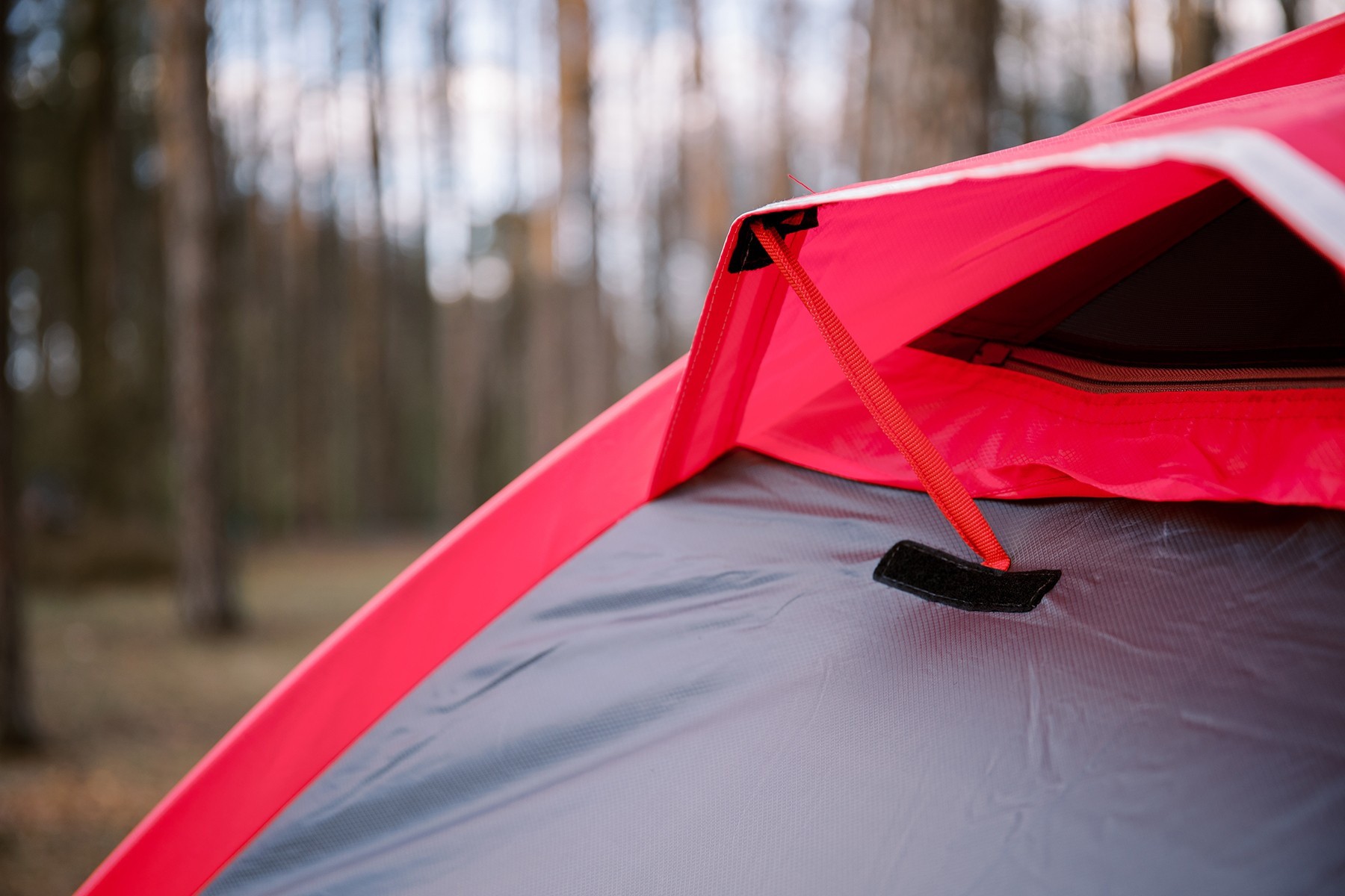 Палатка Tramp ROCK 3 (V2) серая/красная (TRT-028)