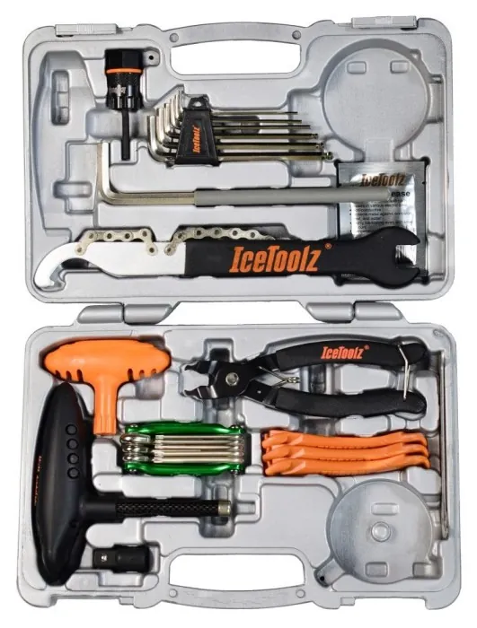 Кейс ICE TOOLZ 82F6 з інструментом CARBONFIX