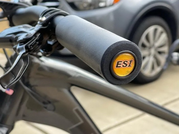 Грипсы ESI Racer's Edge Gray (серые)