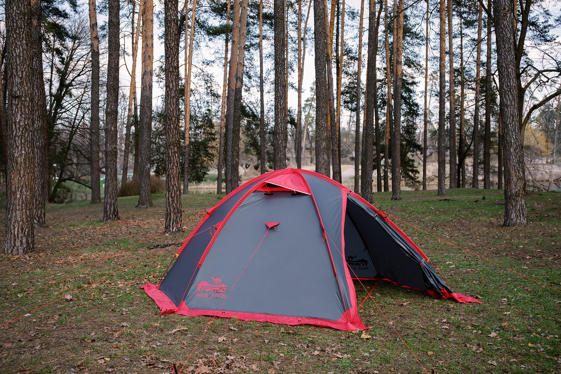 Палатка Tramp ROCK 4 (V2) серая/красная (TRT-029)