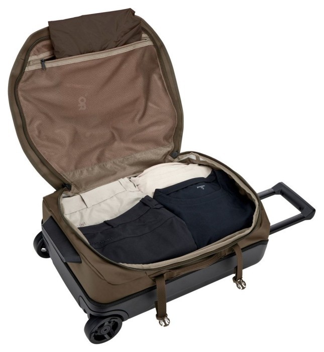 Сумка на колесах Thule Chasm Carry-On 55cm (Deep Khaki) 3205602 (TH 3205602)
