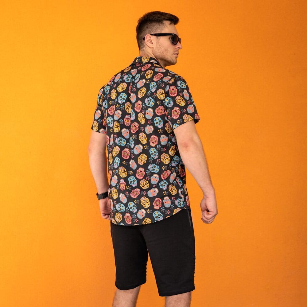 Чоловіча сорочка з коротким рукавом чорна Pobedov Kolorovi cherepy