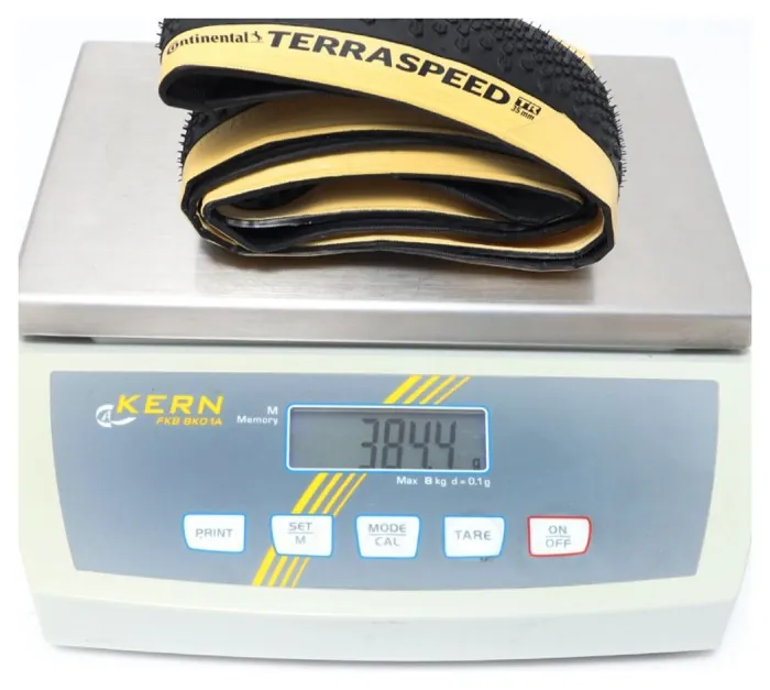Покрышка бескамерная Continental Terra Speed ProTection 28 / 700 x 40C / 28 x 1.50 черная/кремовая, складная skin