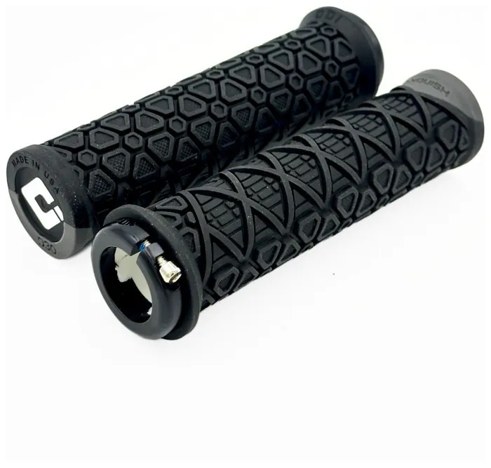 Грипсы ODI Vanquish v2.1 Lock-On MTB Closed End 135mm Blk/Gphw/Blk