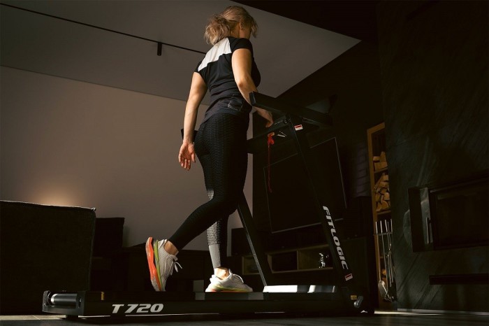 Бігова доріжка FitLogic T720