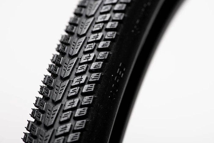 Покрышка 700x35 (37-622) GoodYear Transit Tour Plus S5: Protection, Wire, Black + reflective strips, 60tpi