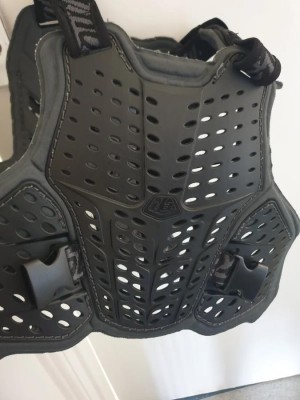 Защита тела TLD ROCKFIGHT CHEST PROTECTOR [RED] XS/S
