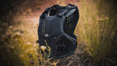 Защита тела TLD ROCKFIGHT CHEST PROTECTOR [RED] XS/S