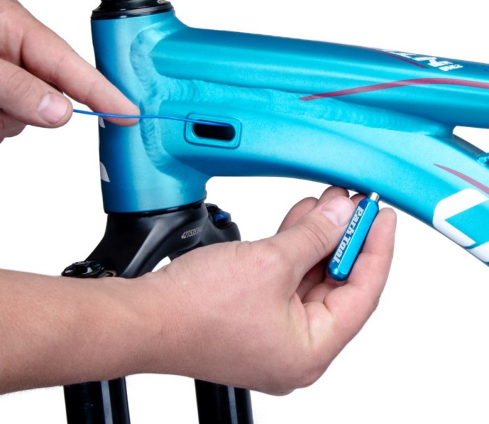 Інструмент Park Tool IR-1.3 для встановлення внутрішньої проводки троса в раму