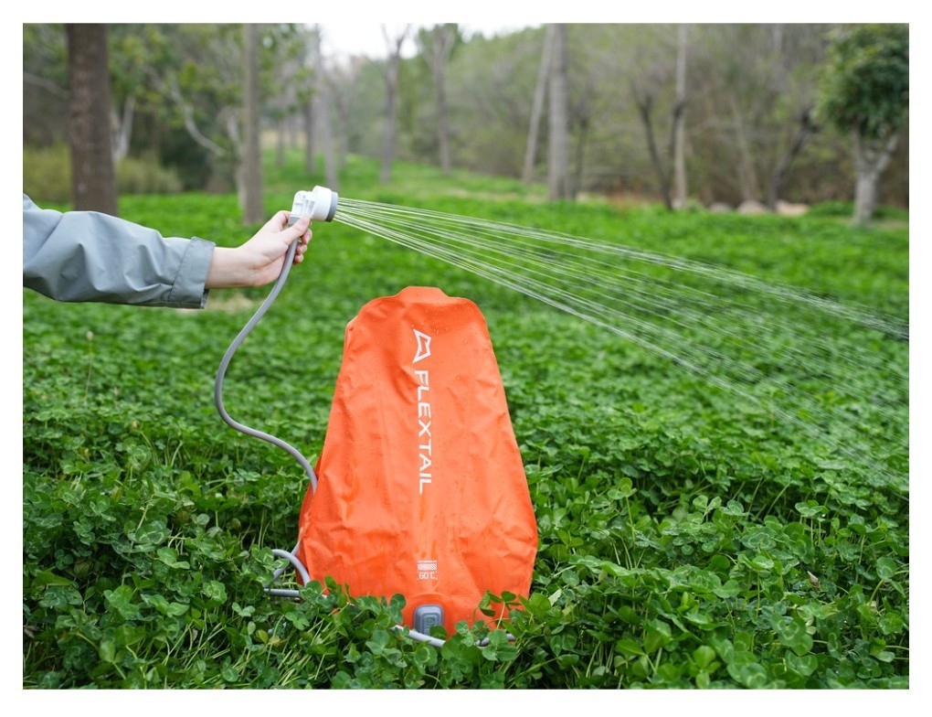 Душ портативний із ємністю та насосом Flextail Tiny Shower Bag, 20л, помаранчевий