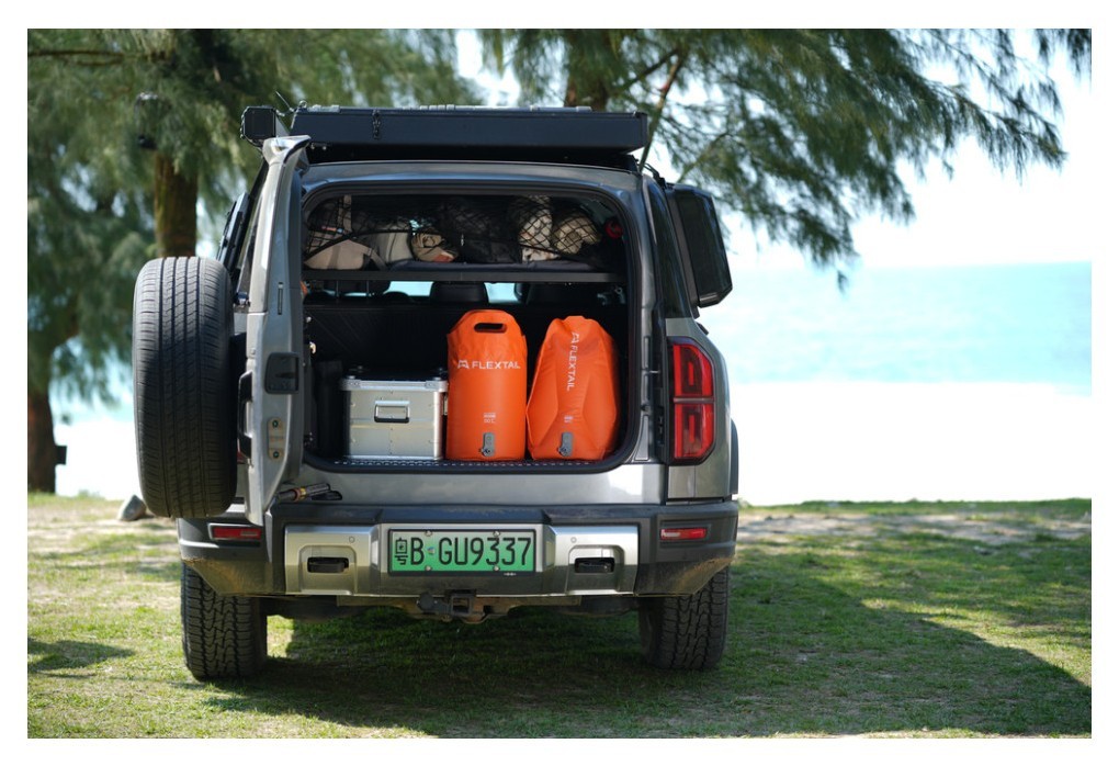 Душ портативний із ємністю та насосом Flextail Tiny Shower Bag, 20л, помаранчевий, укр, укр