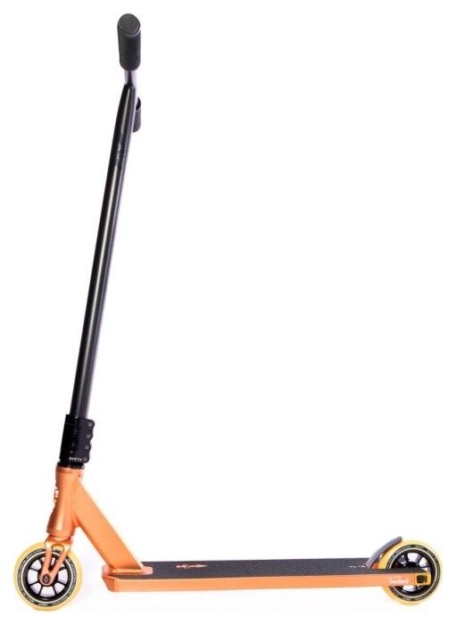 Трюковый самокат North Tomahawk 2020 Clay Black Трюковый самокат North Tomahawk 2020 Clay