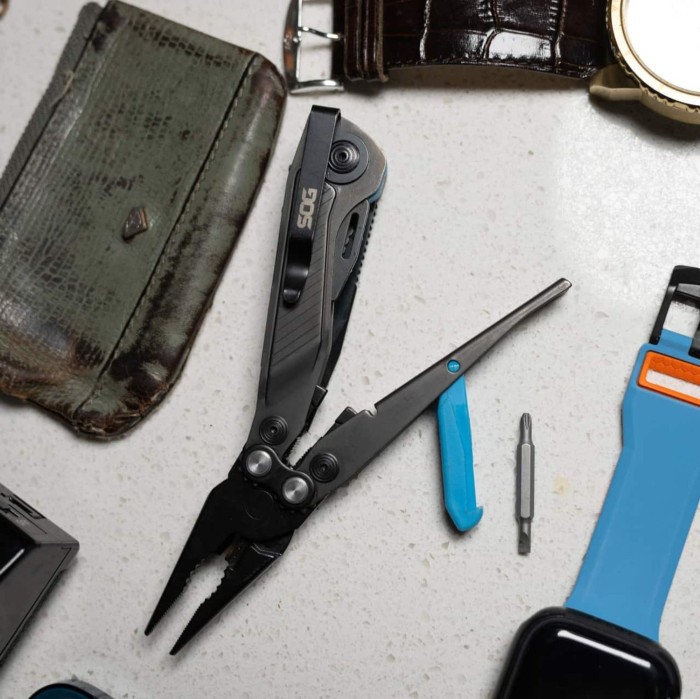 Мультитул SOG Flash MT, Urban Grey/Cyan