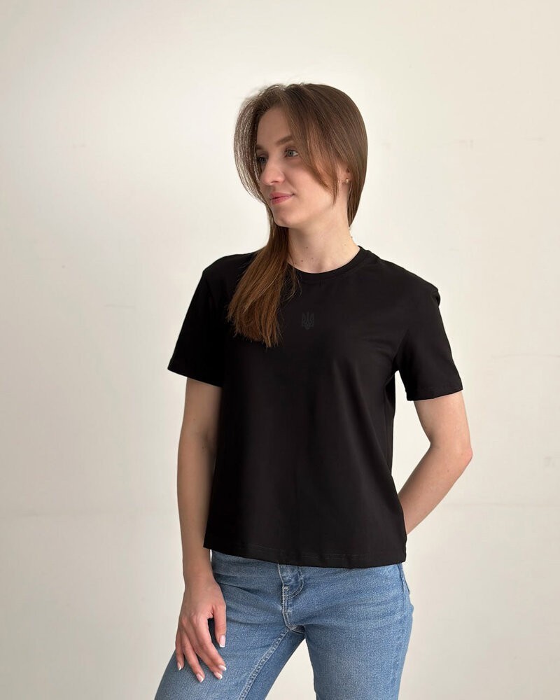 Черная базовая женская футболка Pobedov Freedom. Женская хлопковая футболка черная