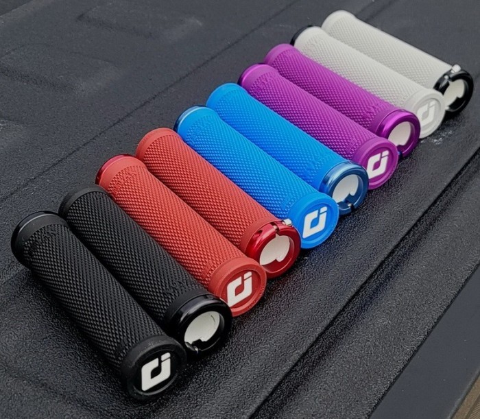 Грипси ODI Ruffian v2.1 Lock-On MTB 135mm Red