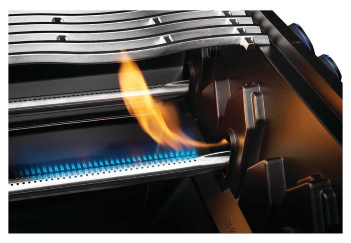 Газовый гриль Napoleon Phantom Prestige 500 Connected с боковой горелкой Sizzle Zone и вертелем (69212) P500VXRSIBPK-UA-PHM