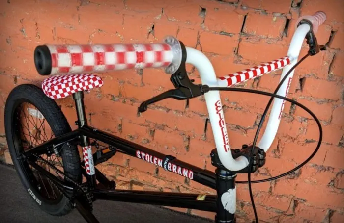 Велосипед BMX Stolen Stereo (2022) Black/ Fast Times Red (трюковий велосипед)
