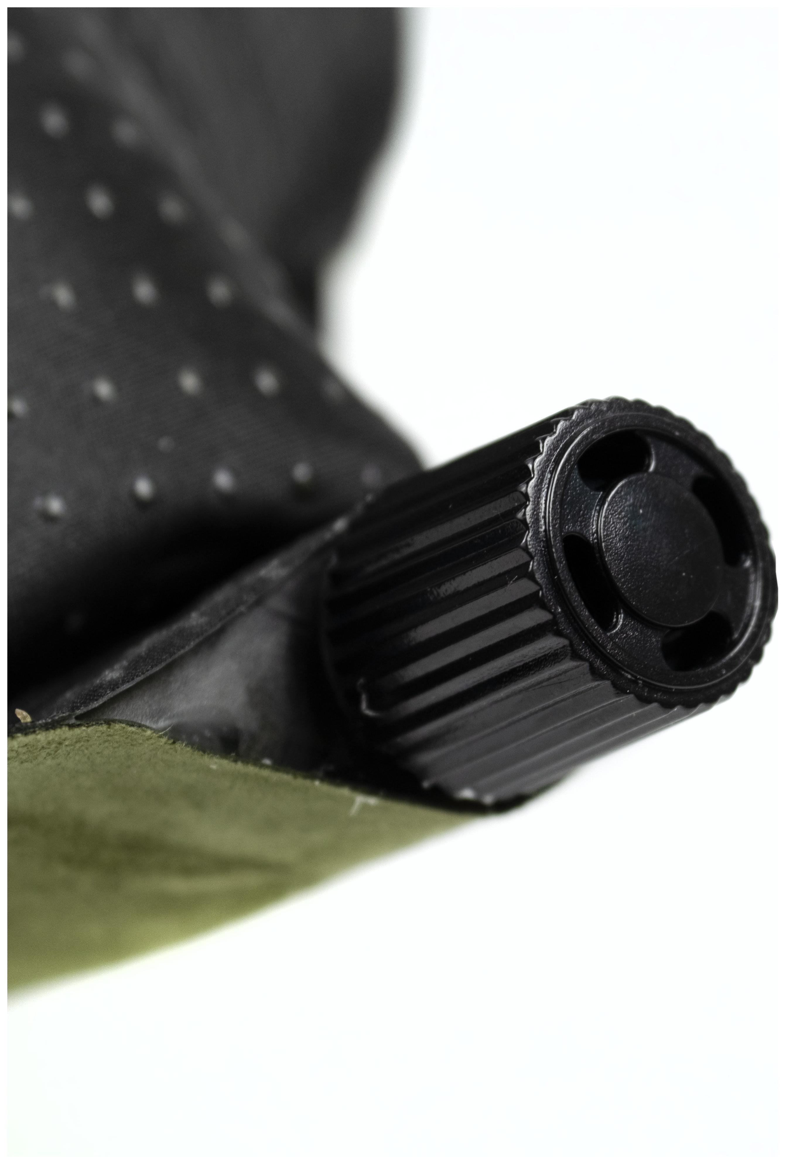 Подушка самонадувающаяся Tramp COMFORT UTRI-012-dark-olive