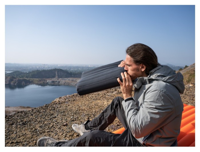 Надувна подушка анатомічна Flextail Zero Pillow, сіра