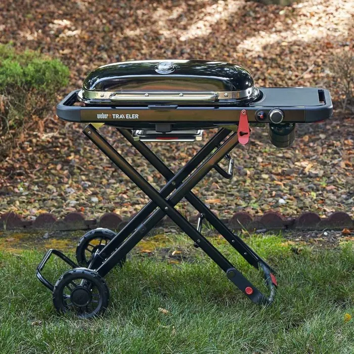Портативный газовый гриль Weber Traveler 1501742