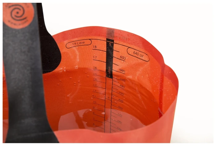 Відро Folding Bucket Red, 20 л від Sea to Summit