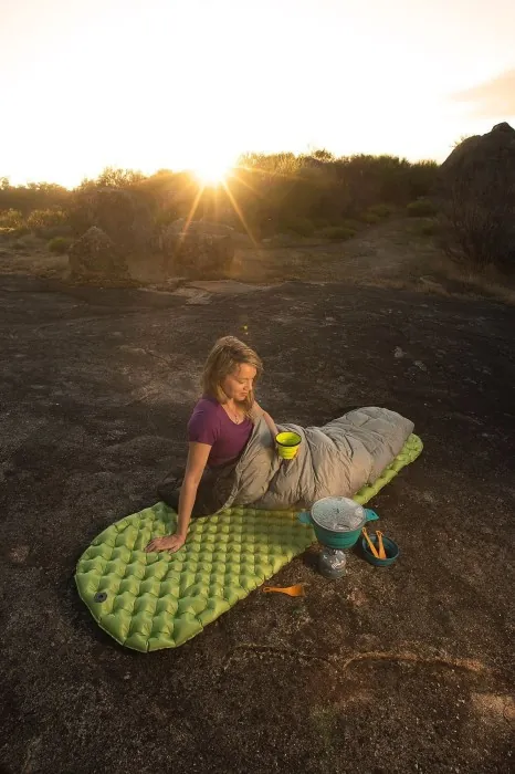 Надувной коврик Comfort Light Insulated Mat 2020, 184х55х6.3см, Green от Sea to Summit