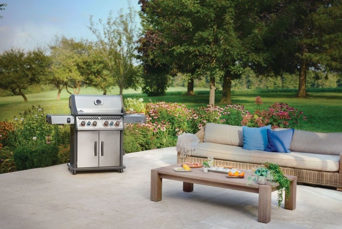 Газовый гриль Napoleon Rogue PRO-S 525 RSIB с боковой горелкой Sizzle Zone и вертилем (69912) нерж сталь RPS525RSIBPSS-2-UA