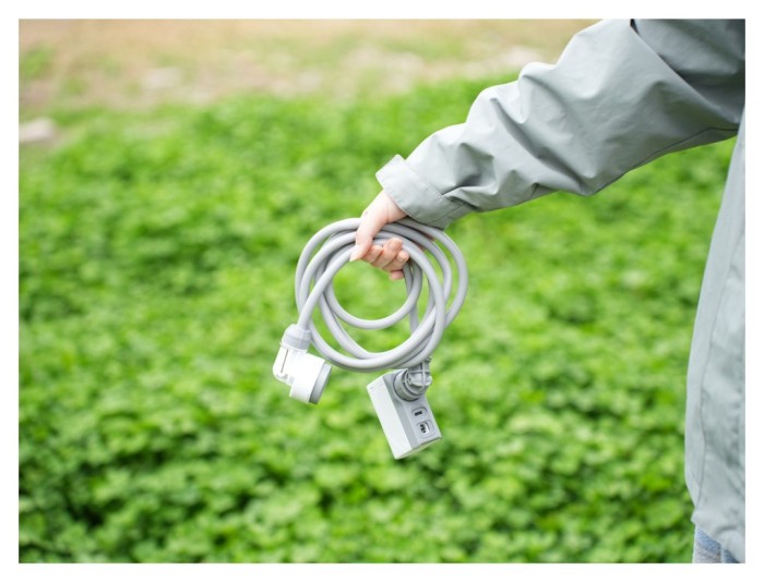 Душ портативний з насосом на акумуляторі Flextail Tiny Shower, білий