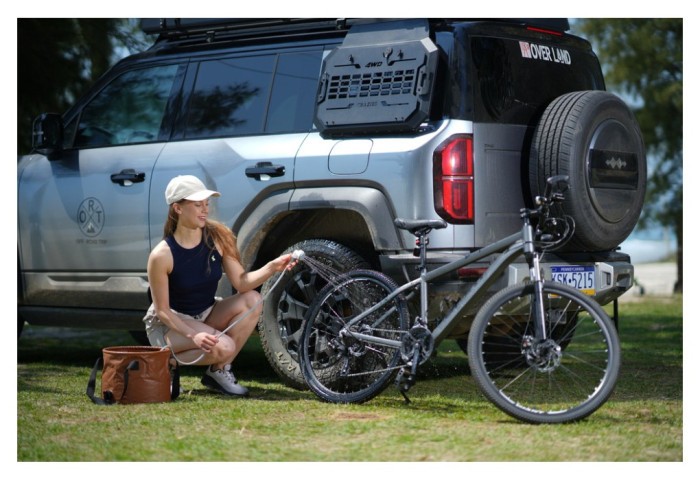 Душ портативний з насосом на акумуляторі Flextail Tiny Shower, білий, укр, укр