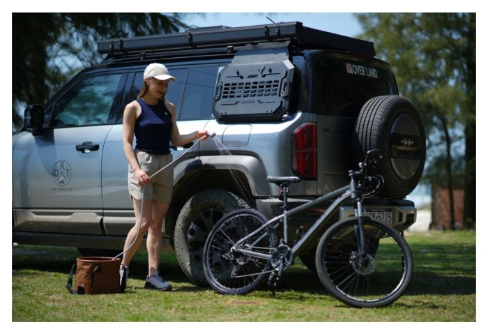 Душ портативний з насосом на акумуляторі Flextail Tiny Shower, білий, укр, укр