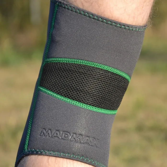 Наколінник MadMax MFA-294 Zahoprene Knee Support Dark Grey/Green XXL