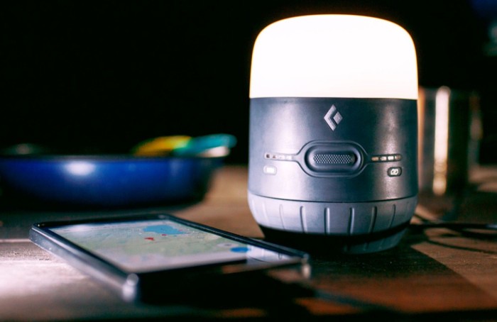 Ліхтар-повербанк Black Diamond Moji Charging Station, 250 люмен, Graphite