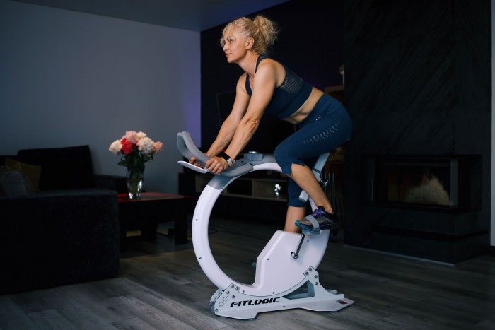Велотренажер FitLogic B89 CircleBike