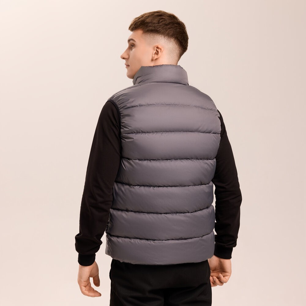 Темно-серая жилетка для мужчин из плащевки Pobedov Puffer