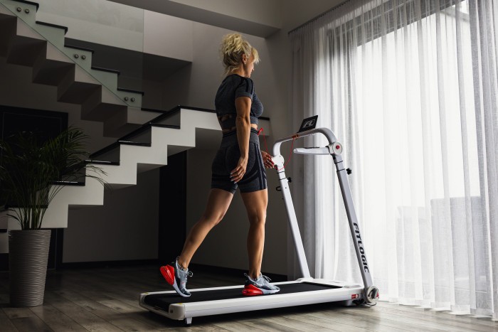 Бігова доріжка FitLogic T116W