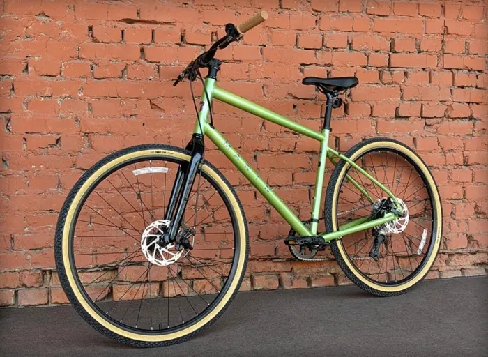 Велосипед міський 28" Marin Kentfield 1 Gloss Green/Black/Grey (2025)