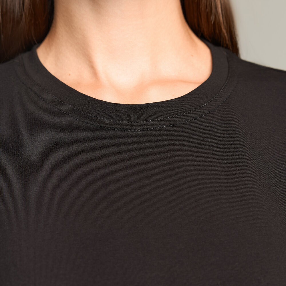 Черная базовая женская футболка Pobedov Freedom. Женская хлопковая футболка черная