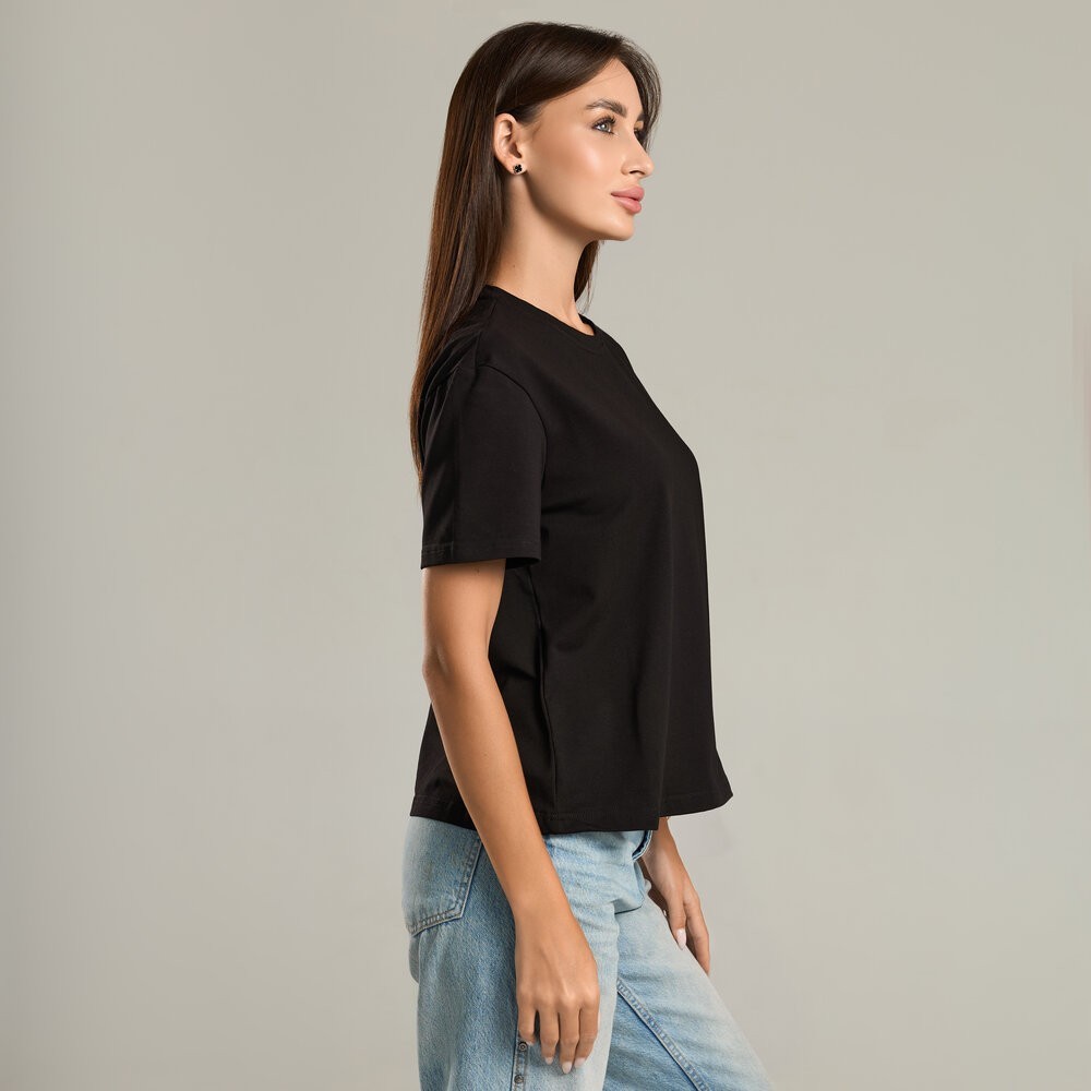 Черная базовая женская футболка Pobedov Freedom. Женская хлопковая футболка черная