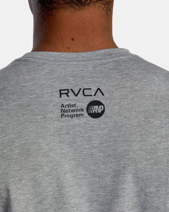 Футболка RVCA ( Z4SSMJ ) LEINES BANNER 2022