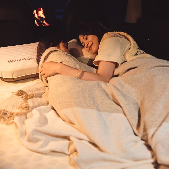 Матрац автомобільний кемпінговий двомісний Naturehike CNK2450WS010, 197х134х6,5 см світлий із вбудованою помпою для надування, укр, укр