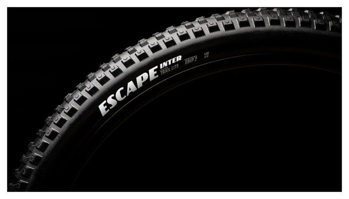 Покрышка 29x2.40 (61-622) GoodYear Escape Inter, Trail Lite, Dynamic:Grip2, Folding, Black