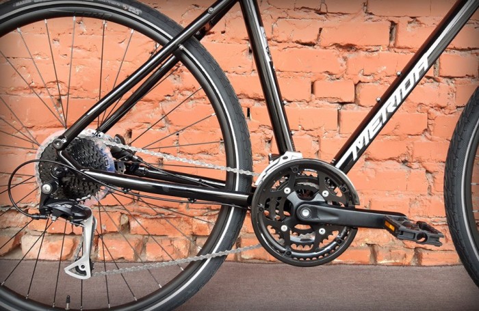 Велосипед 28" Merida Crossway 100 Glossy Black (2025)