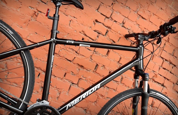 Велосипед 28" Merida Crossway 100 Glossy Black (2025)